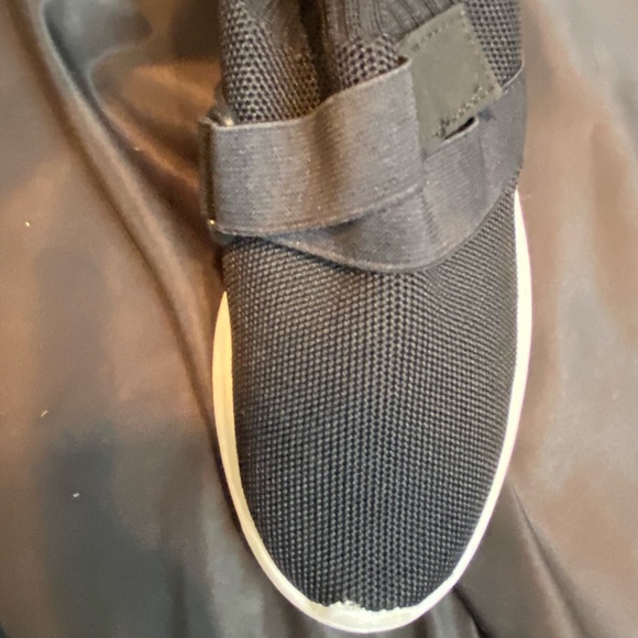 Comfy Fabric Slip onSneaker π - Picture 5 of 10